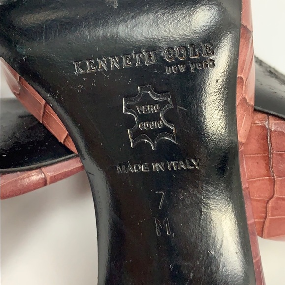 KENNETH COLE Alligator Embossed Leather Heels - Picture 7 of 8